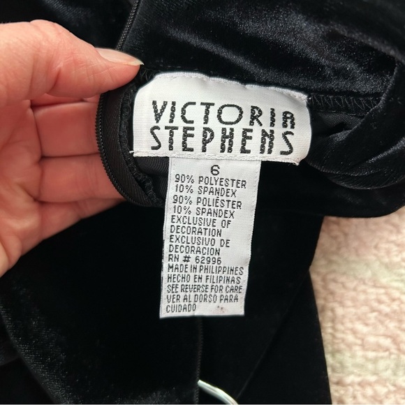Vintage 80s/90's Victoria Stephens Black Velour Velvet Jumpsuit Silver Belt SZ 6 - Picture 3 of 13